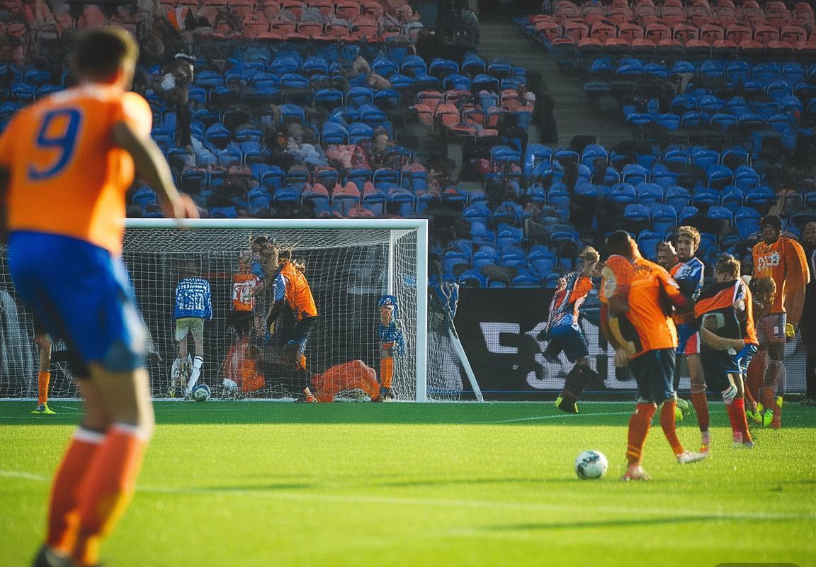 荷甲新赛季：阿尔克马VS泽沃勒巅峰对决及未来格局展望(图2)